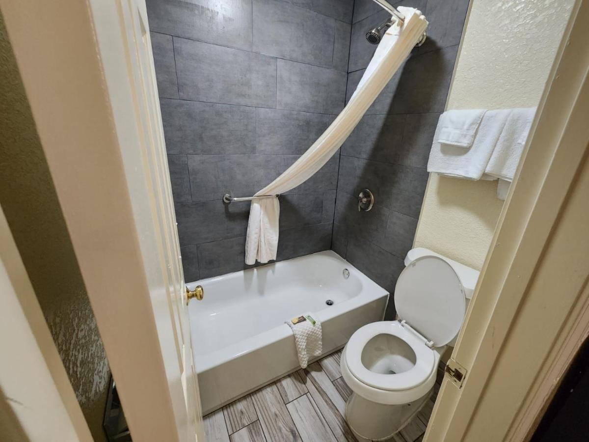 Green Garden Inn 그린즈버러 외부 사진